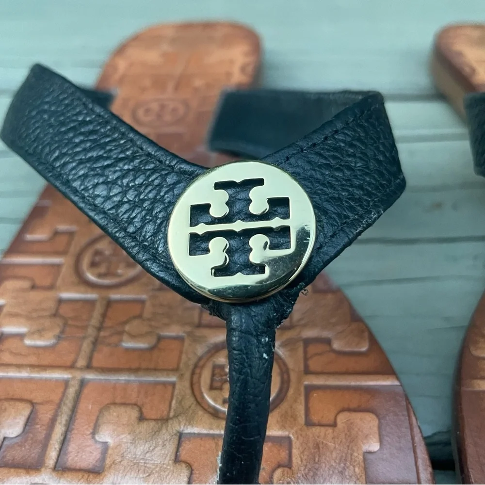 Tory Burch Thora black leather flip flop sandals size 7 M